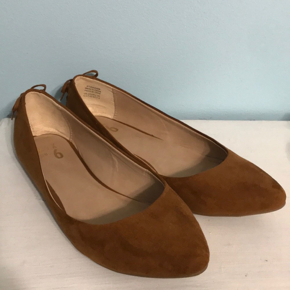 Tan flats